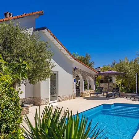 House Kai With Private Pool Prázdninový dům Pinezići