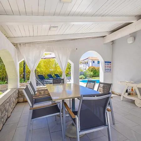 House Kai With Private Pool Pinezići