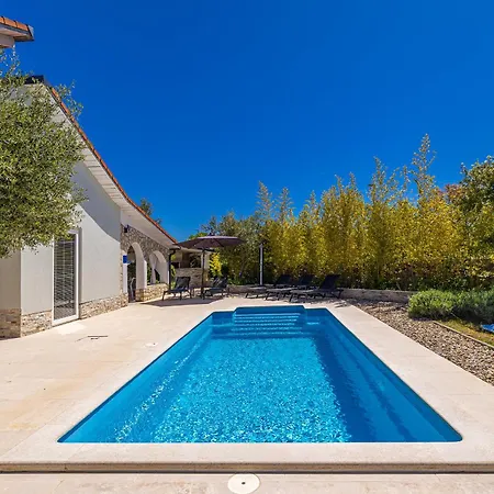 Dom wakacyjny House Kai With Private Pool