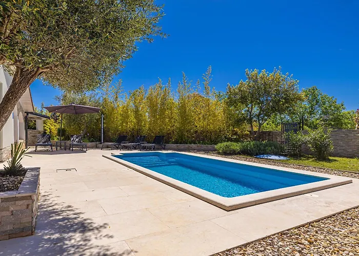 House Kai With Private Pool Casa vacanze Pinezići