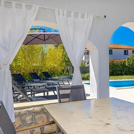 House Kai With Private Pool