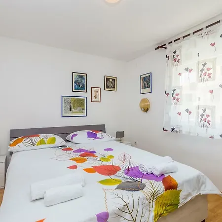 House Kai With Private Pool Сasa de vacaciones *